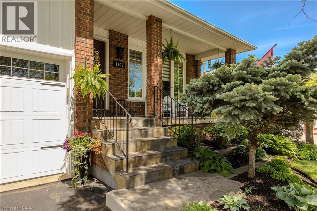1109 DOWLAND Crescent - 32