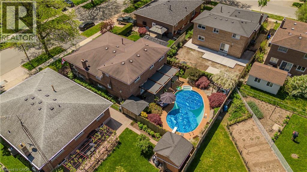 1109 DOWLAND Crescent - 35