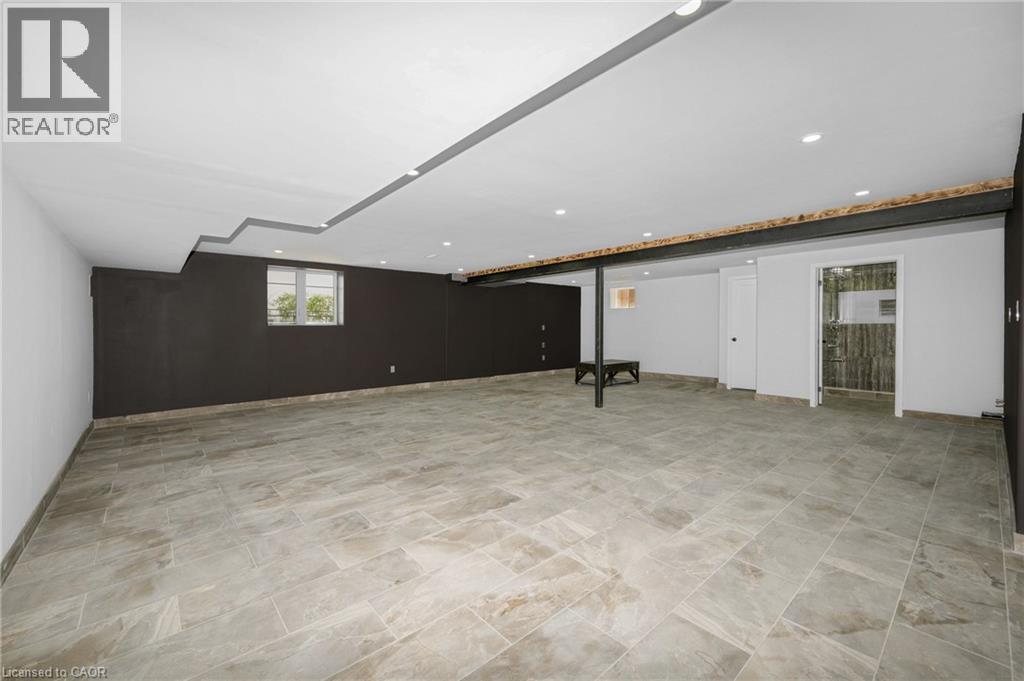 3 NEWBROOKE Street - 37