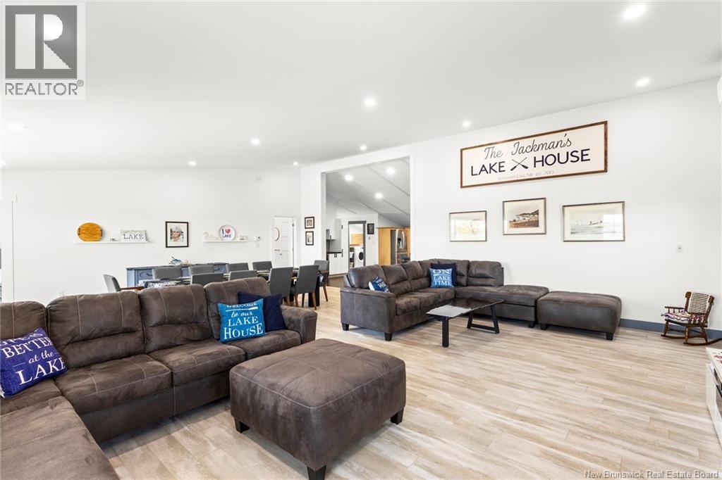 45 Noble Lane - Image 11