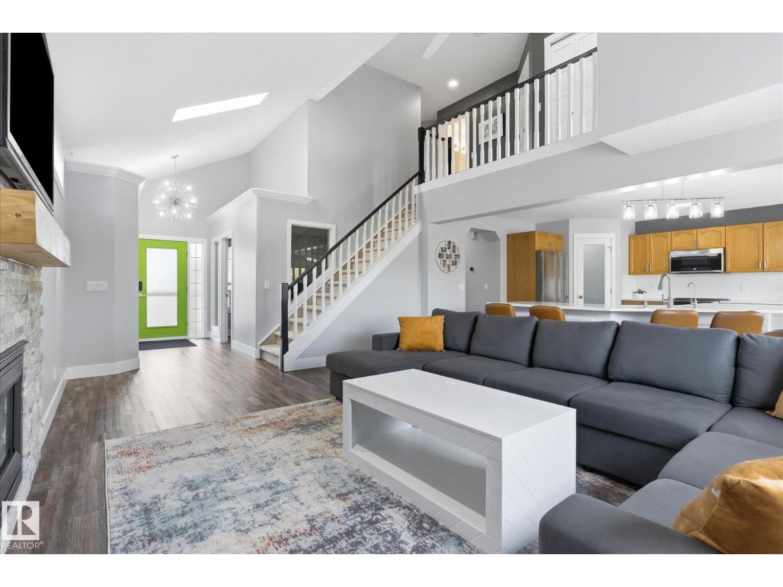 3948 42 ST NW - 11