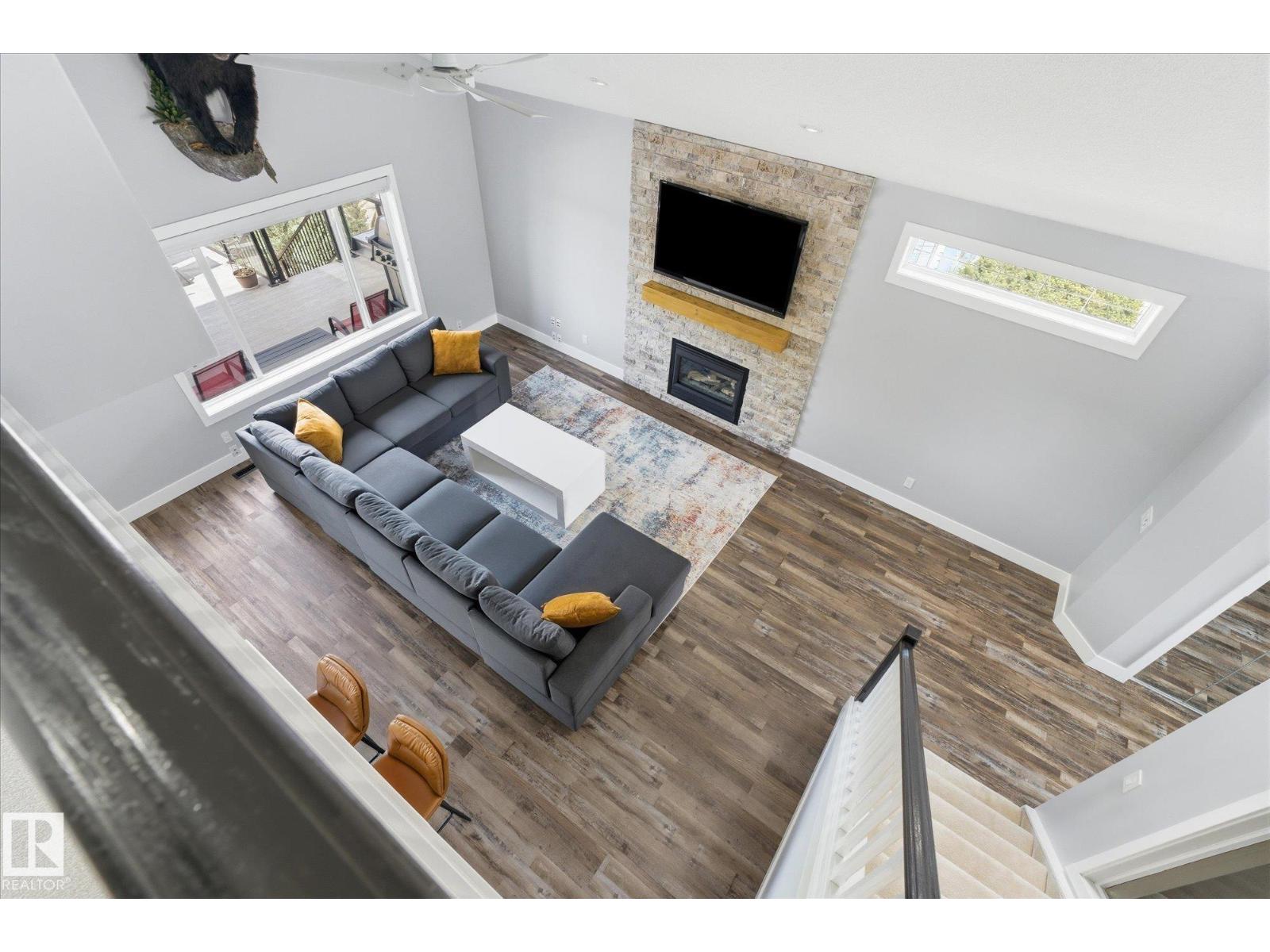 3948 42 ST NW - 28