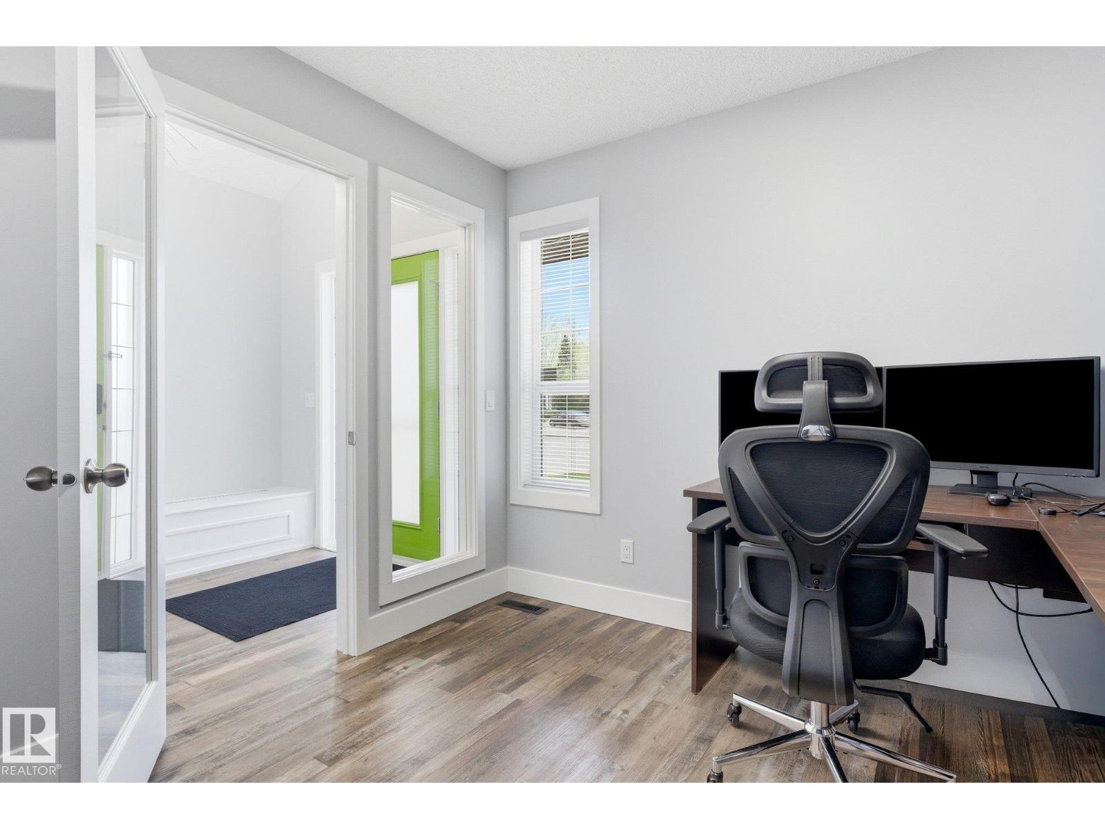 3948 42 ST NW - 9