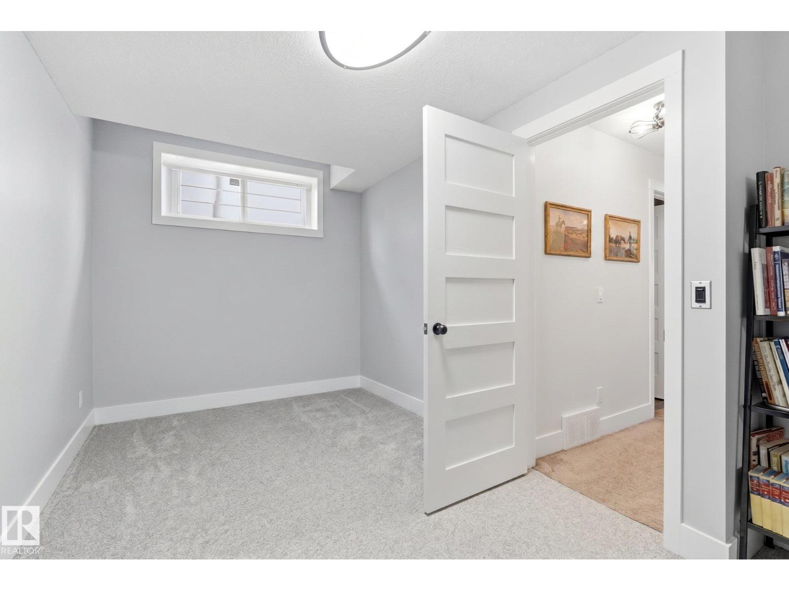 3948 42 ST NW - 53