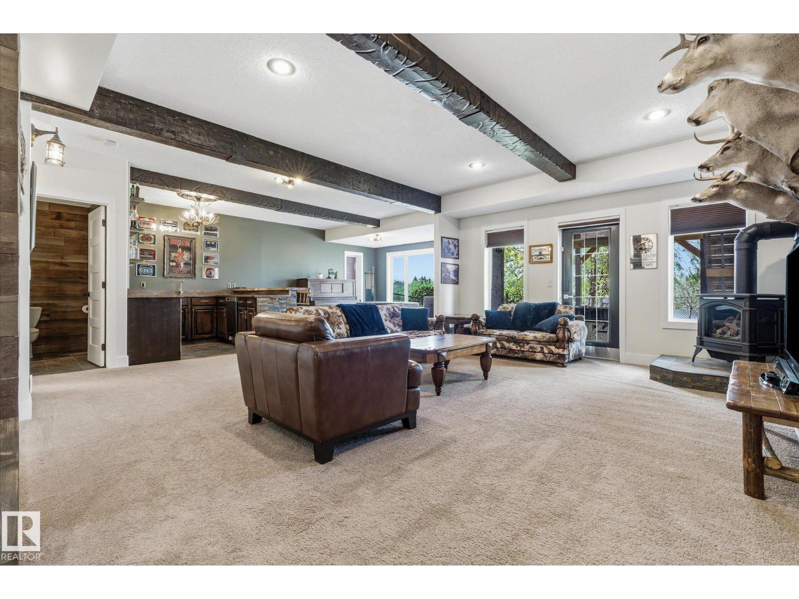 3948 42 ST NW - 47