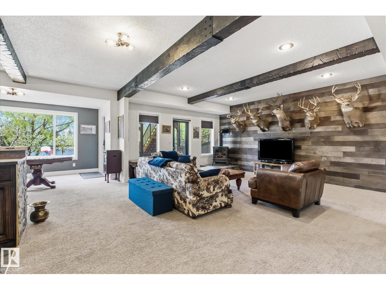 3948 42 ST NW - 50