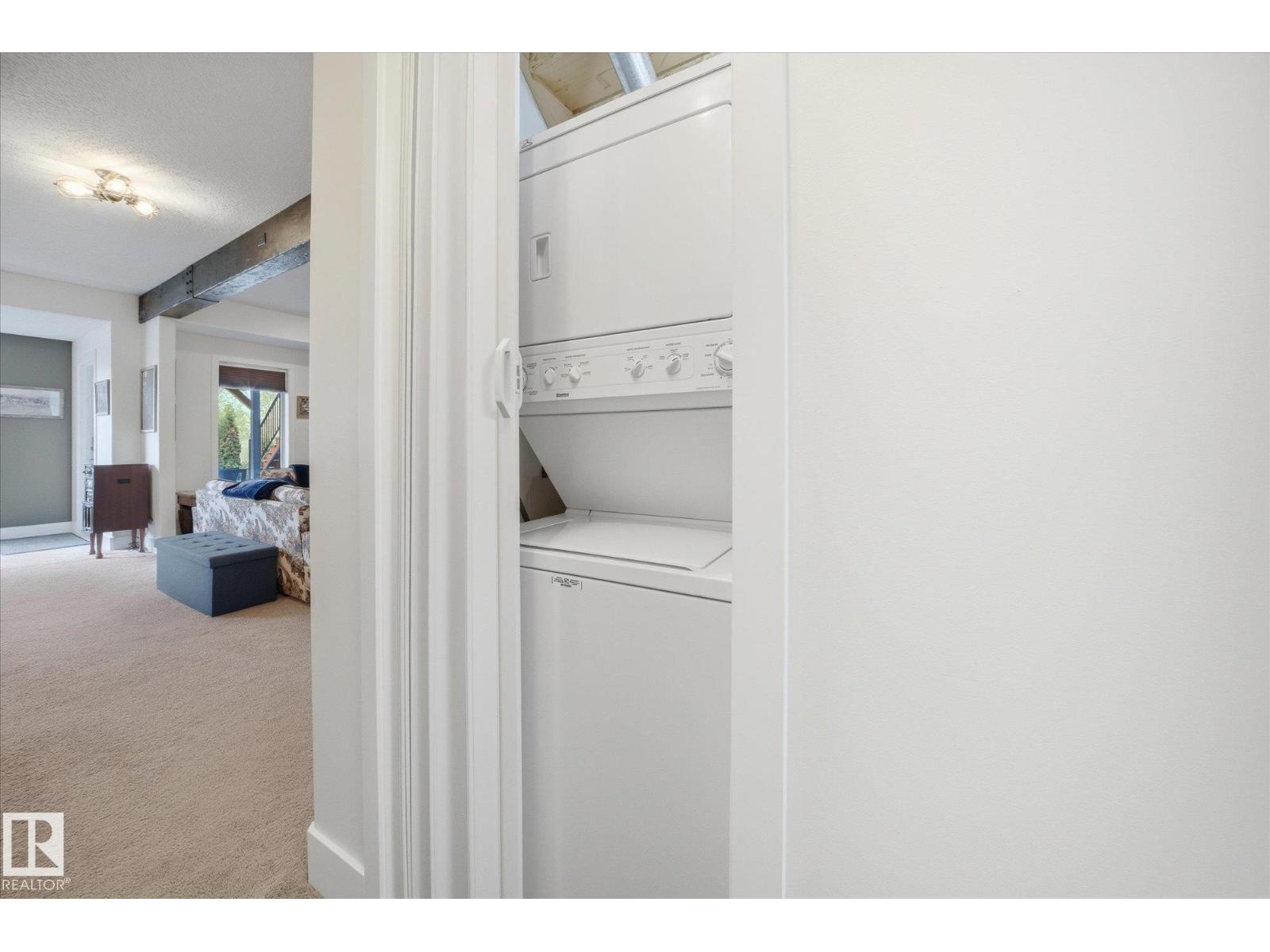 3948 42 ST NW - 55