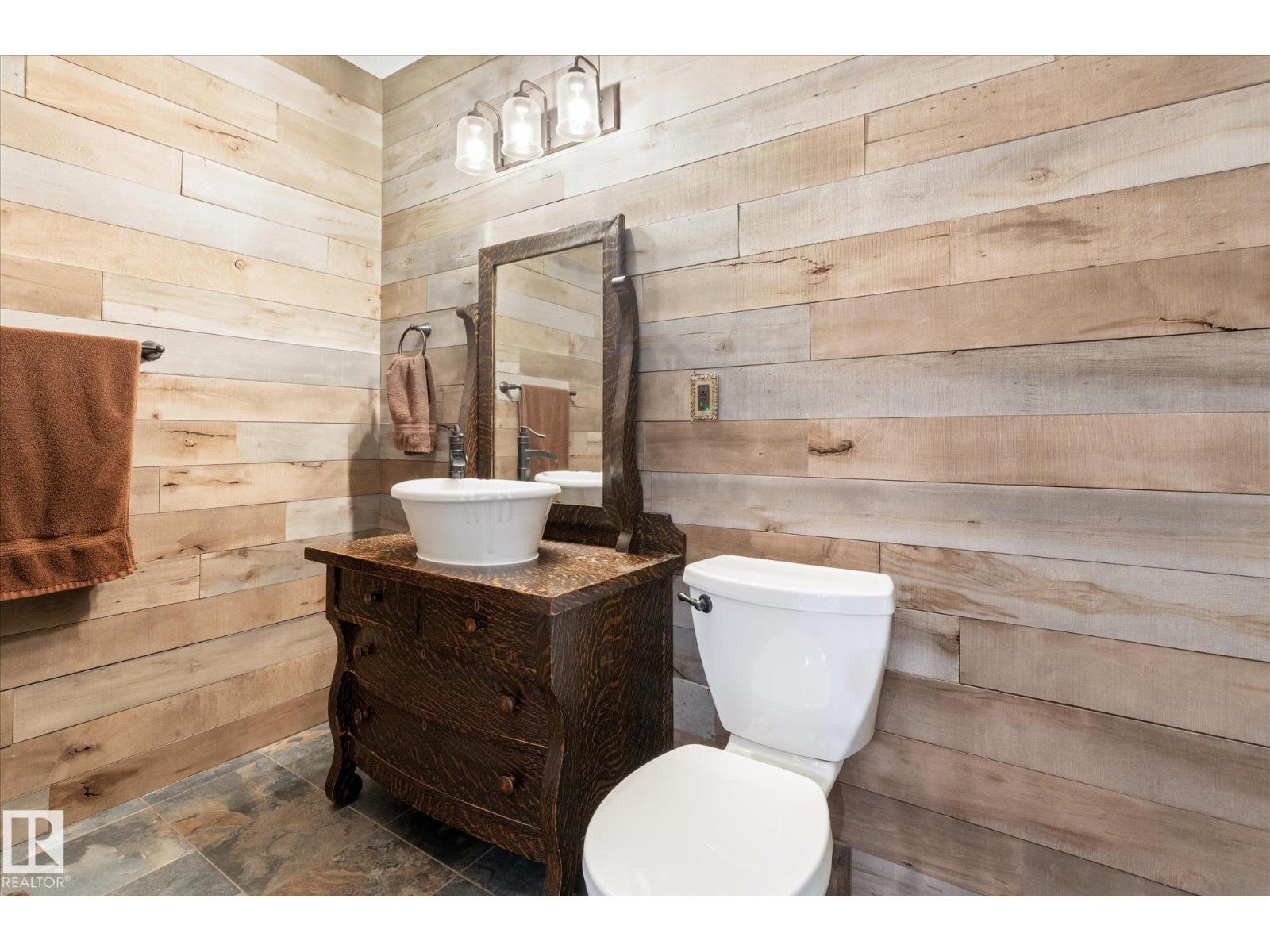 3948 42 ST NW - 51