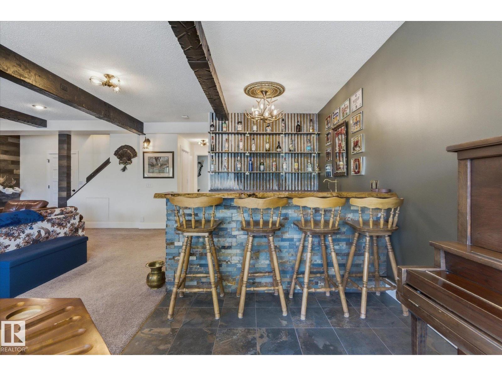 3948 42 ST NW - 44