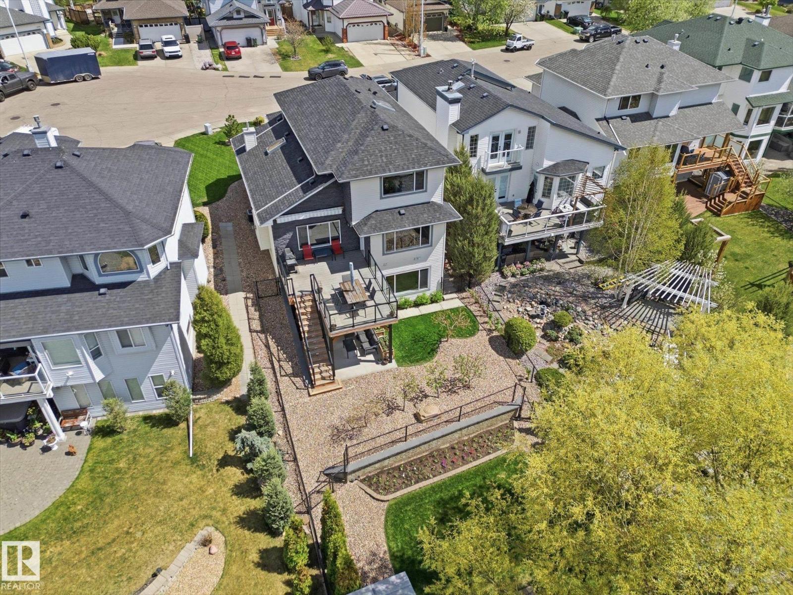 3948 42 ST NW - 72