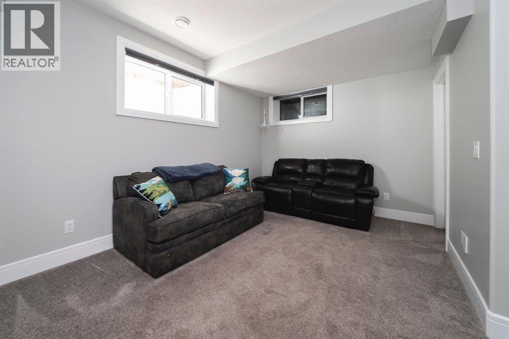121 Roy Lane - 32