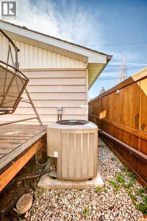 316 Glamorgan Place SW - 34