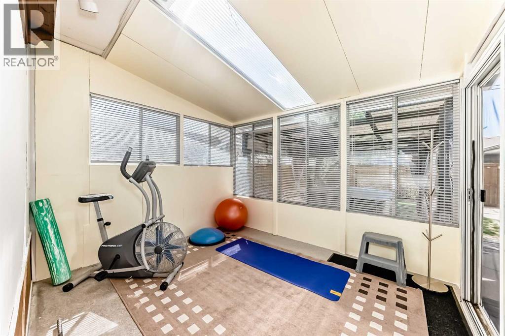 316 Glamorgan Place SW - 23