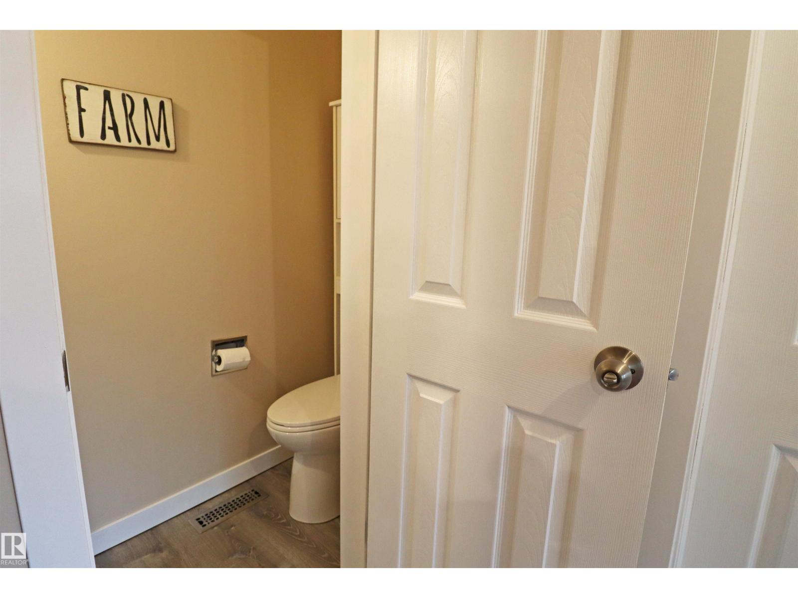 6 MARLBORO PL - 19