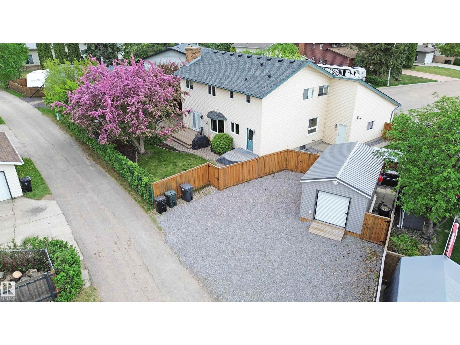 6 MARLBORO PL - Image 2