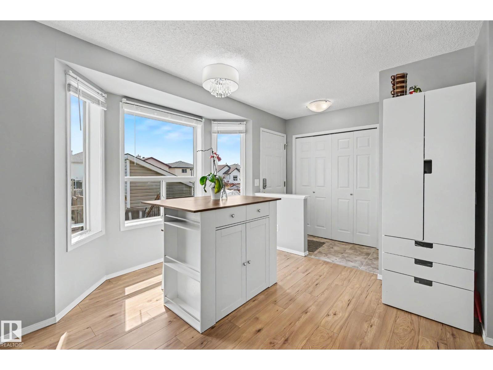 2123 36 AV NW - 15
