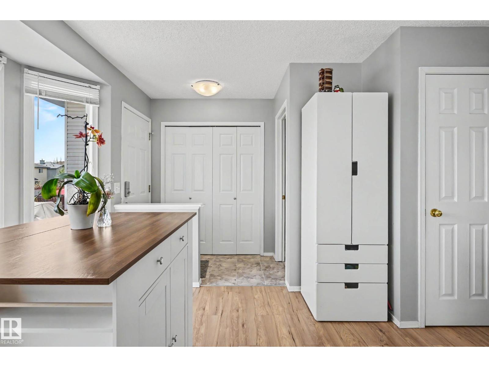 2123 36 AV NW - 16