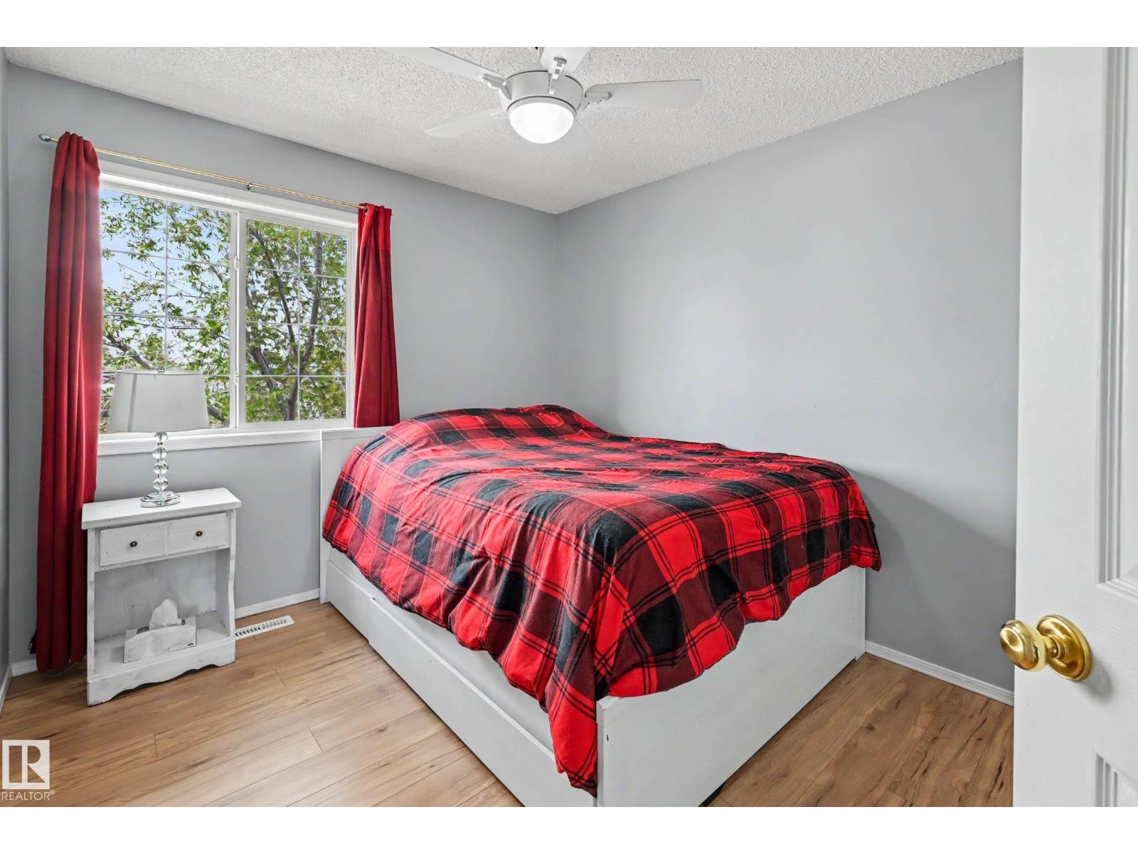 2123 36 AV NW - 27