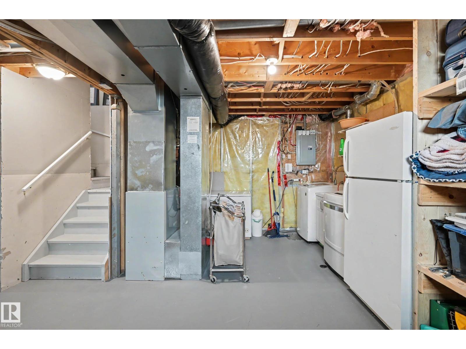 2123 36 AV NW - 32