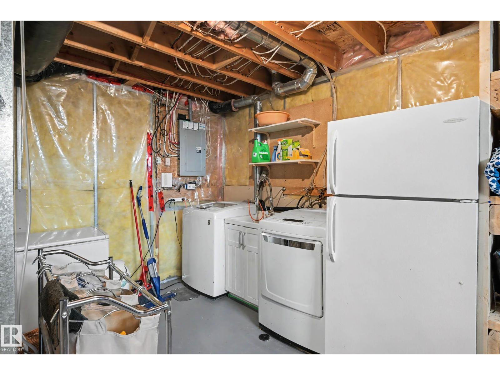2123 36 AV NW - 33