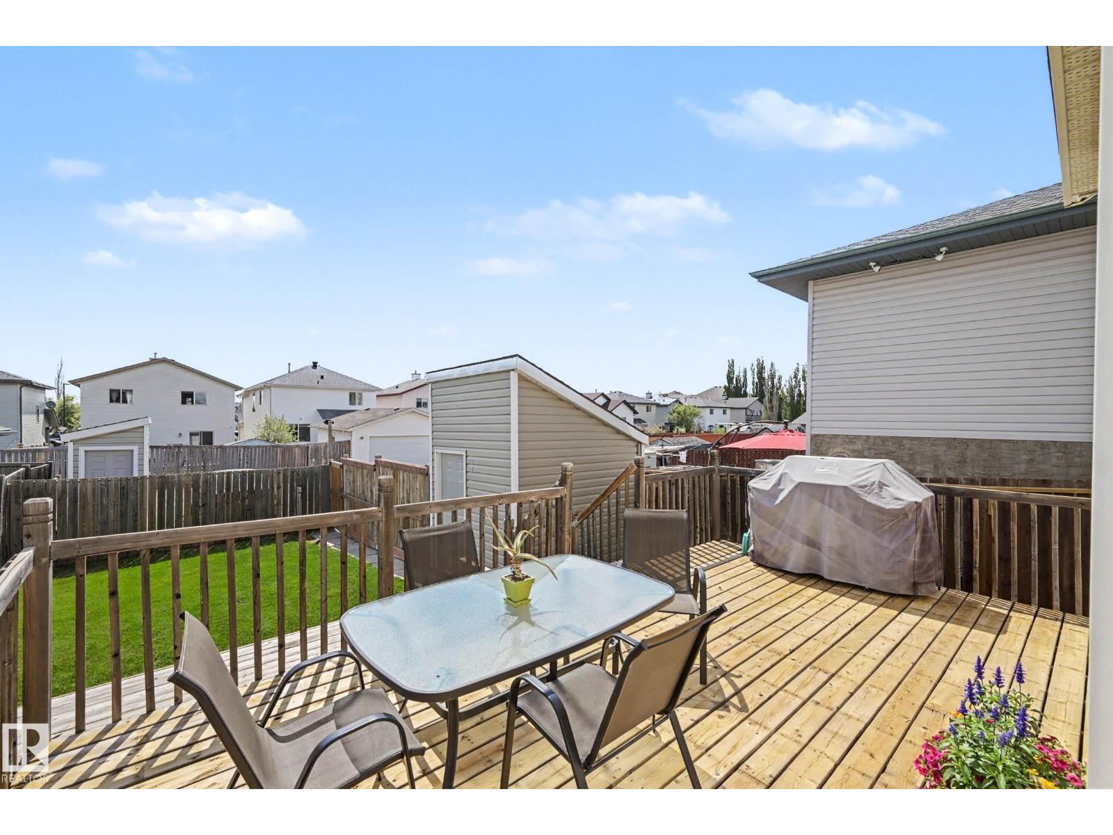 2123 36 AV NW - 35
