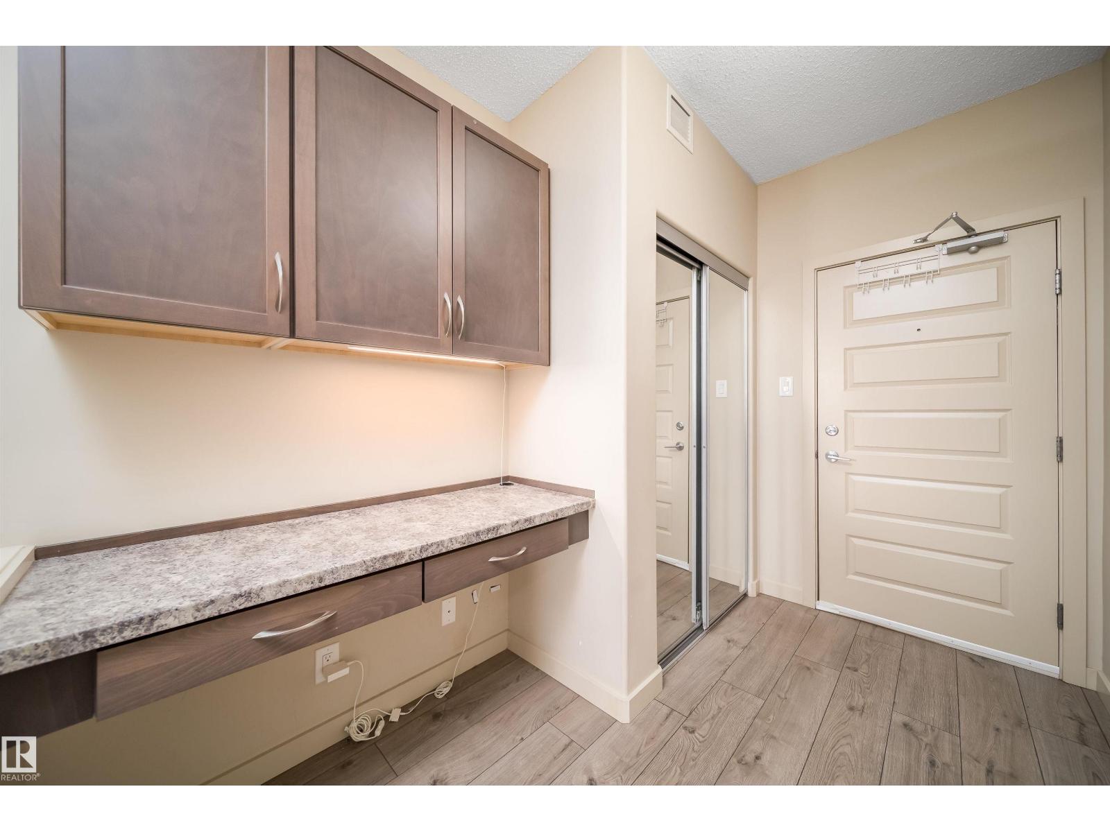 #421 4008 SAVARYN DR SW - 22