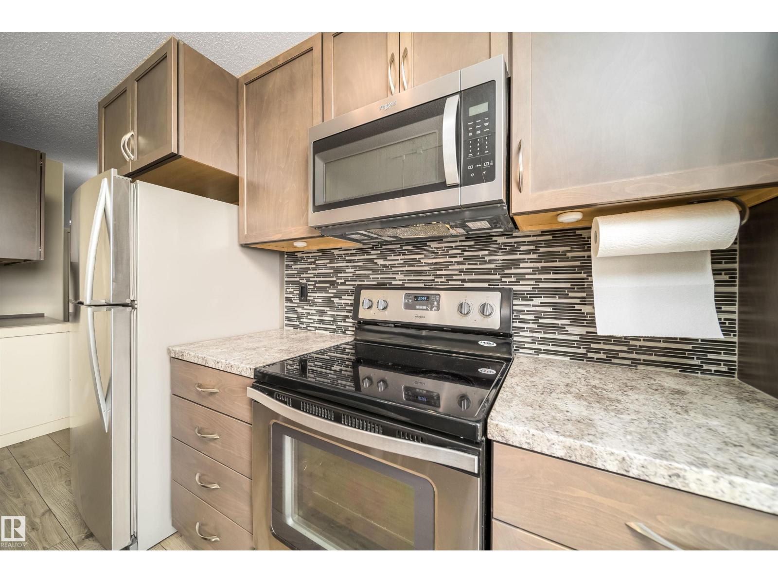 #421 4008 SAVARYN DR SW - 27