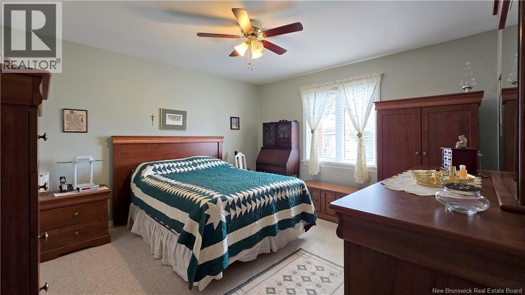 #114 208 Virginia - 12