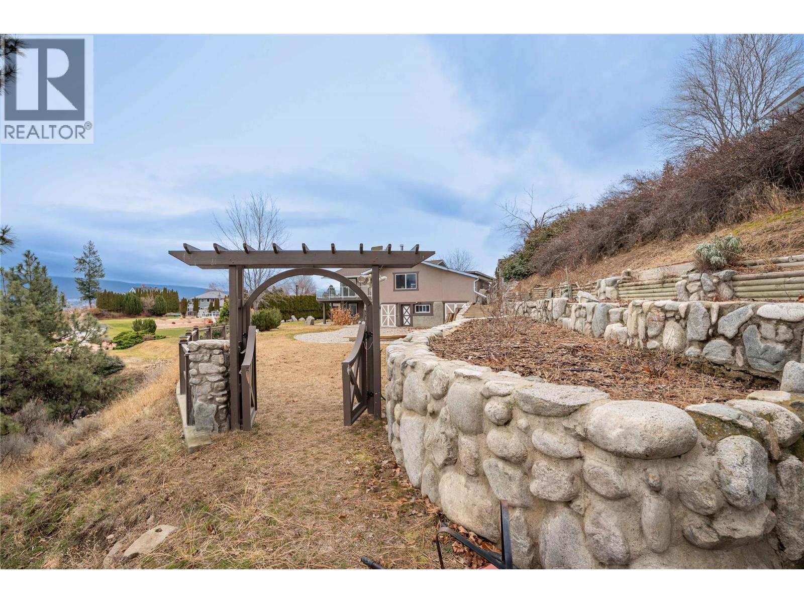 6318 Faircrest Street, Summerland