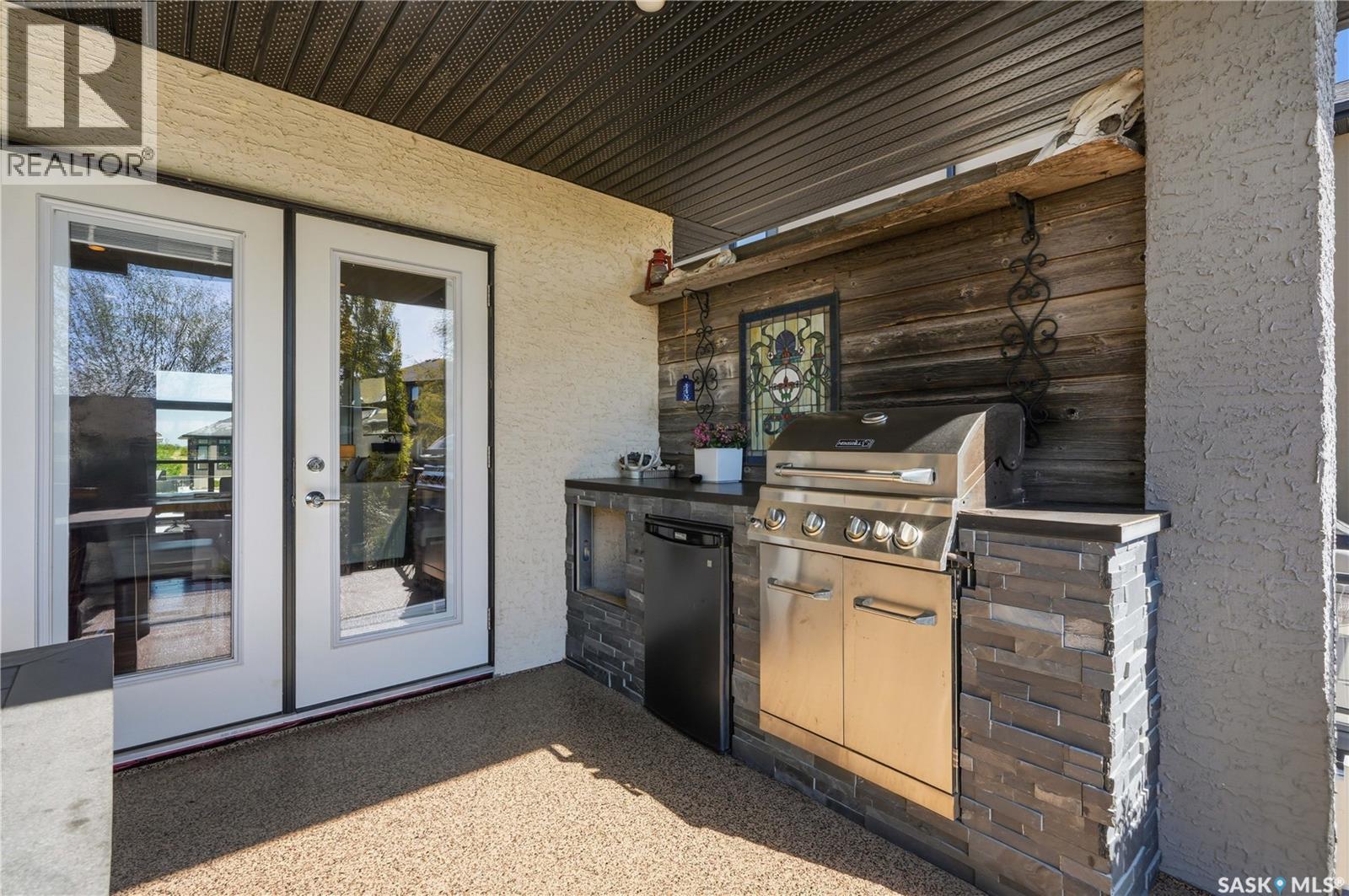 235 Augusta DRIVE - 43