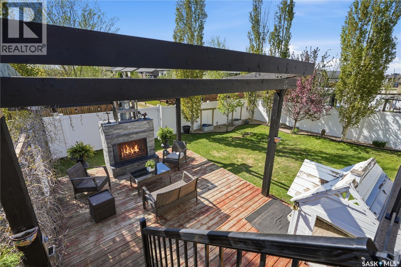 235 Augusta DRIVE - 44