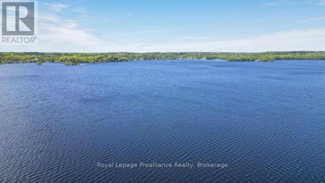 121A RUSH LANE - 38