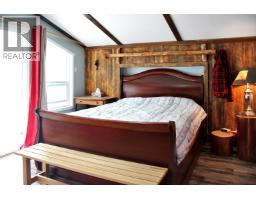 Flex Space - 4907 Peasim Court, 108 Mile Ranch, BC V0K2Z0 Photo 9