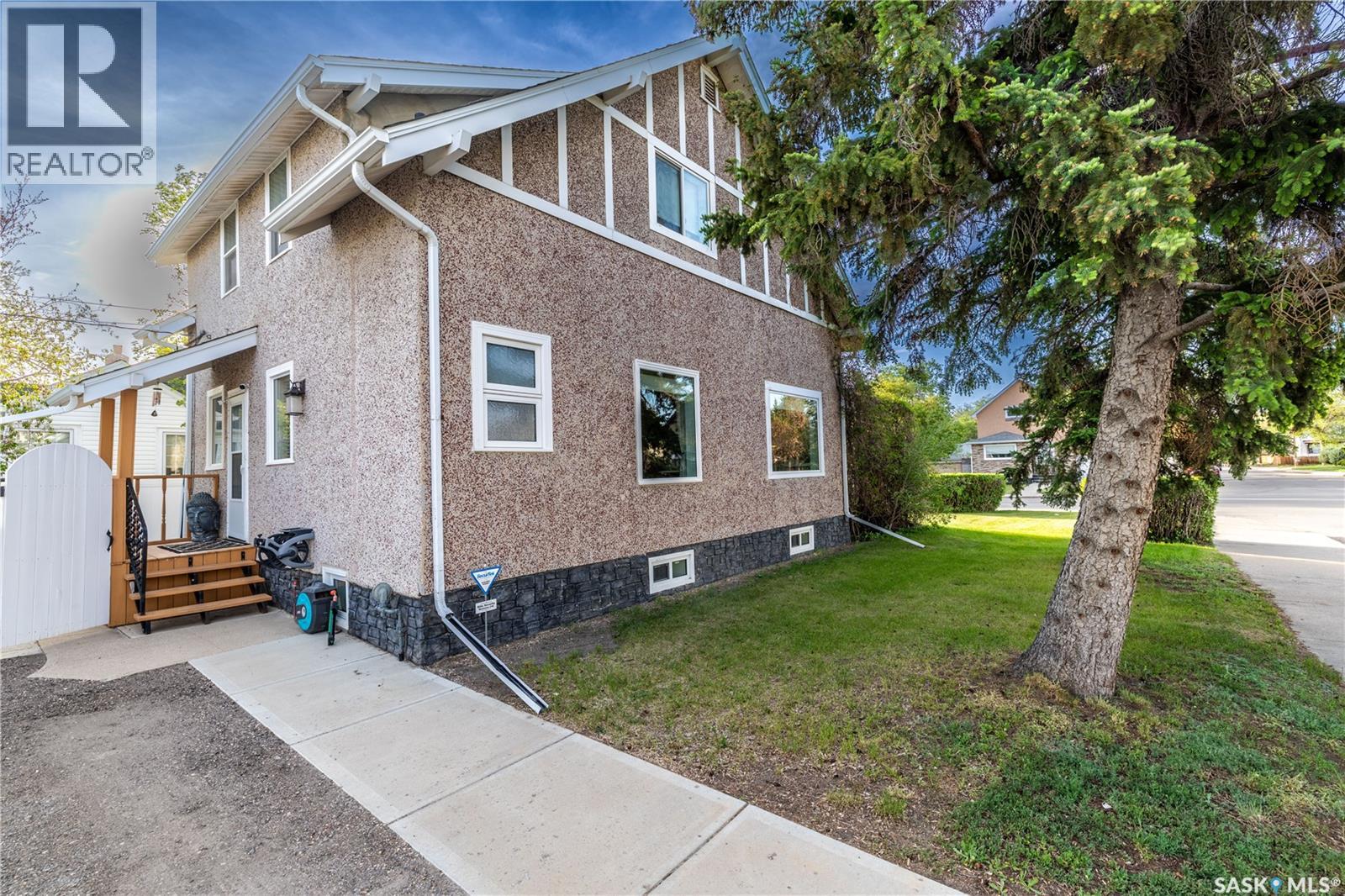 201 Athabasca STREET W - 34