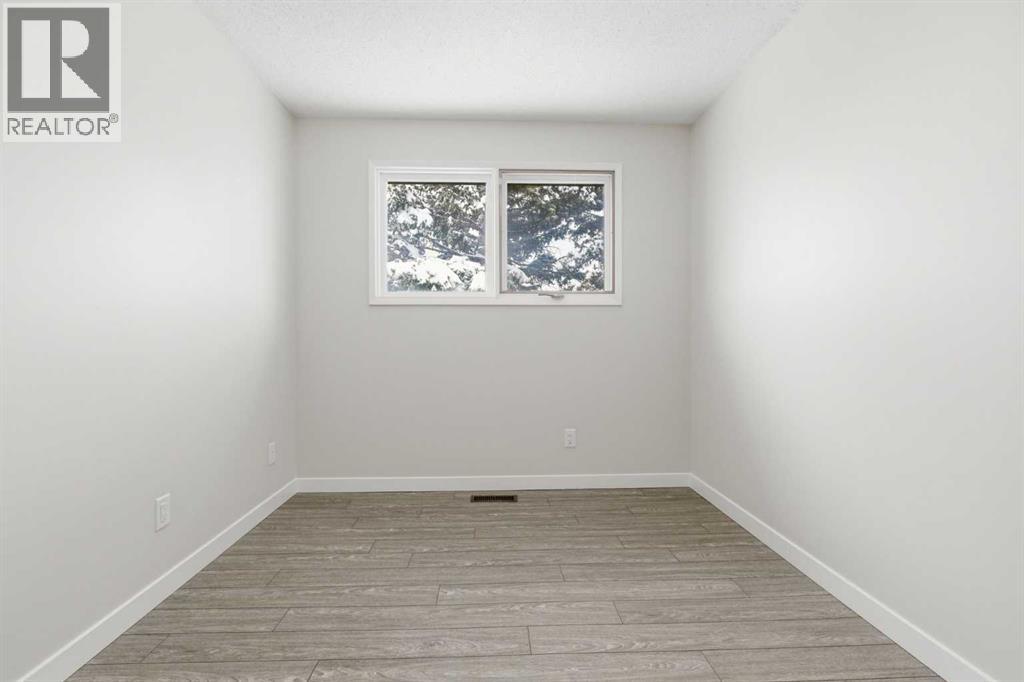 32 Fonda Mews SE - 24