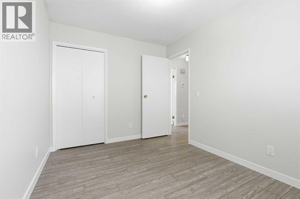 32 Fonda Mews SE - 25