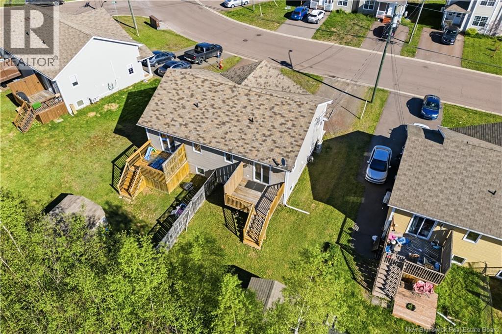 899 Bernard St - 32