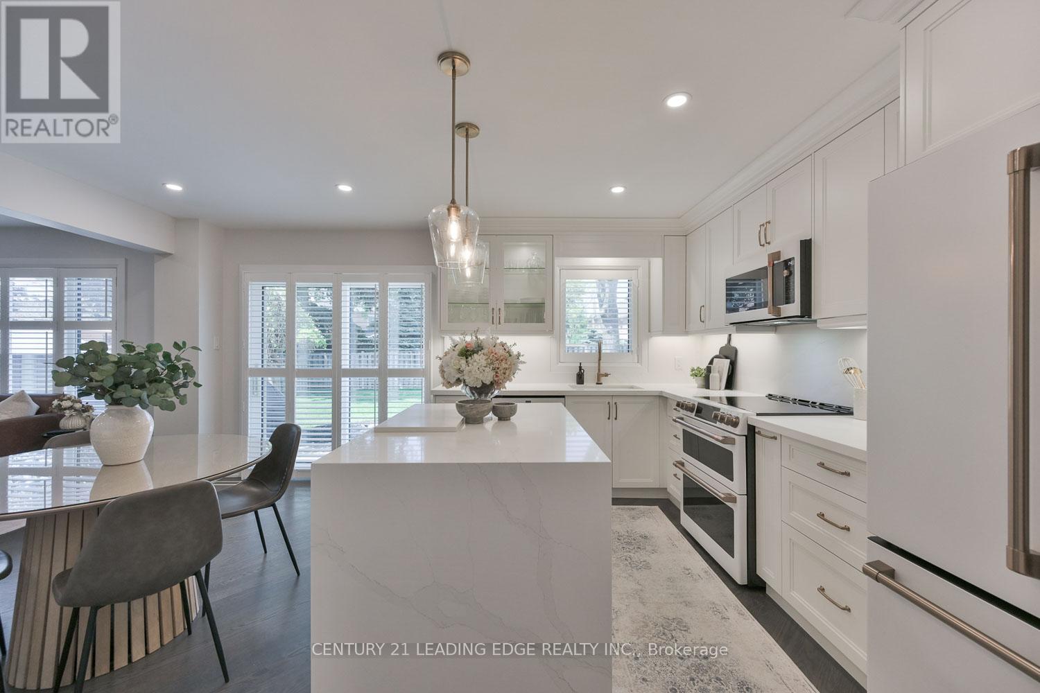6 DALECROFT CIRCLE - 13