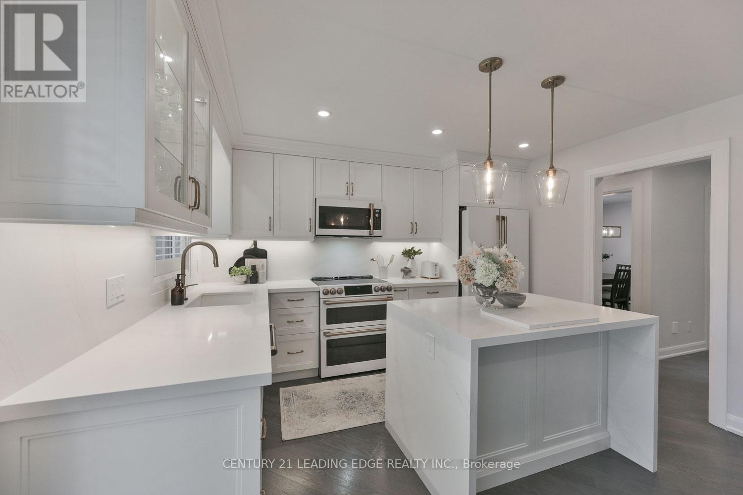 6 DALECROFT CIRCLE - 16