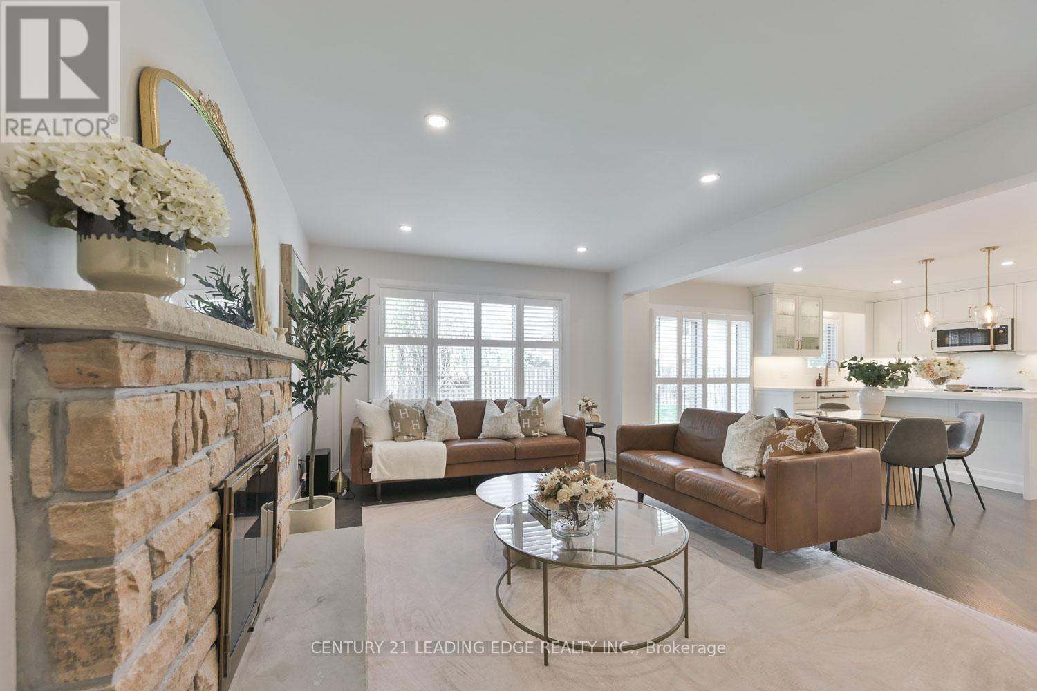6 DALECROFT CIRCLE - 22