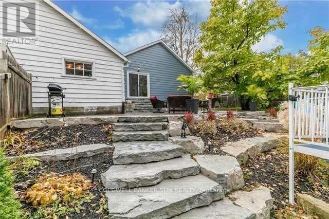 20 MAPLE LANE - 2