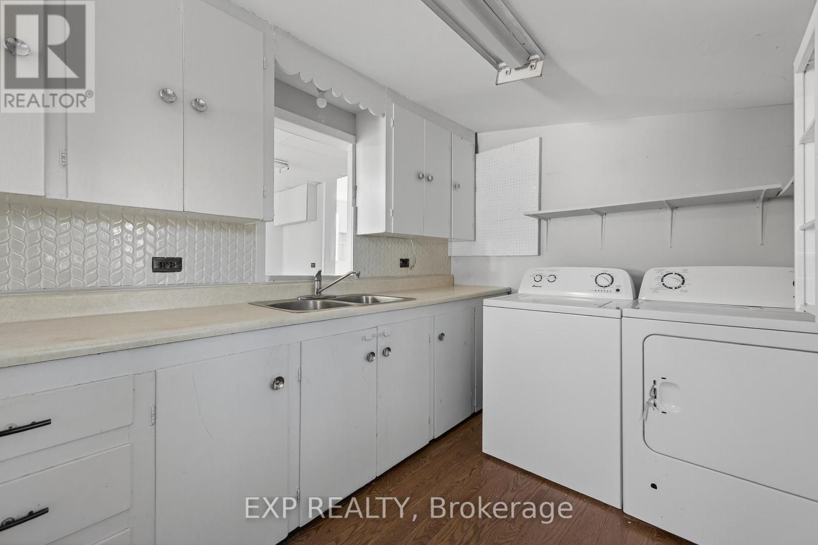 8184 26 HIGHWAY - 27