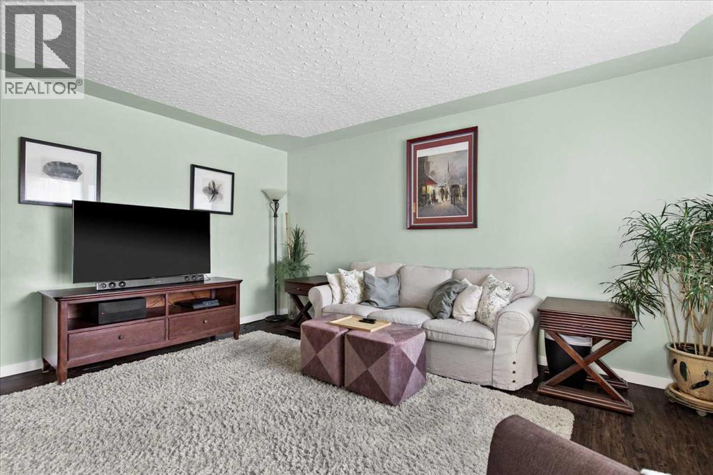 527 29 Street NW - 5