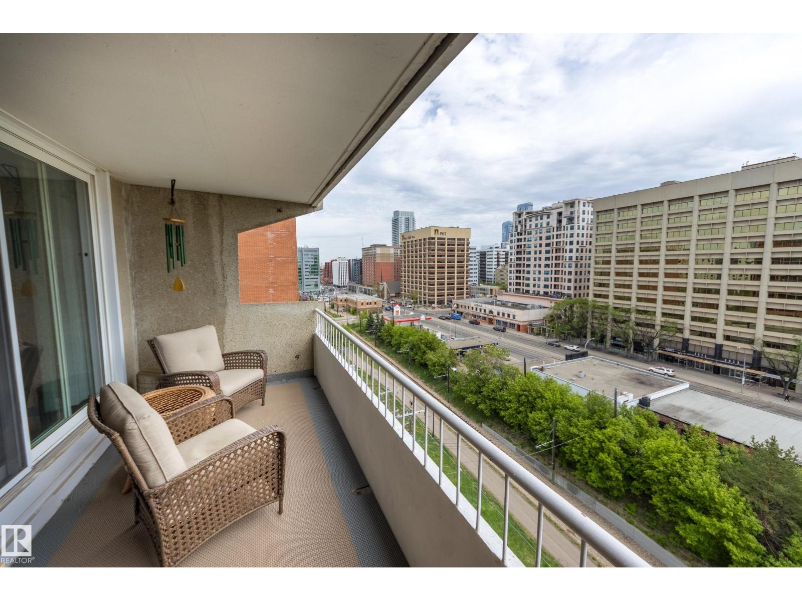 #1001 9909 110 ST NW - 16