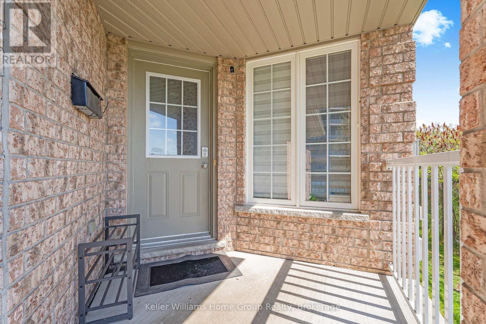 177 WATSON ROAD N - 6