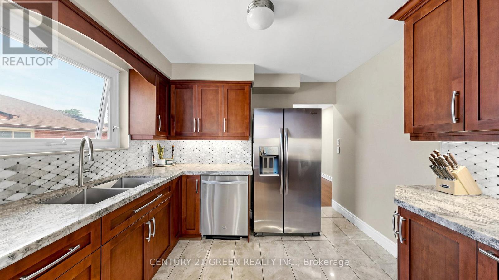 95 KEARNEY DRIVE - 18