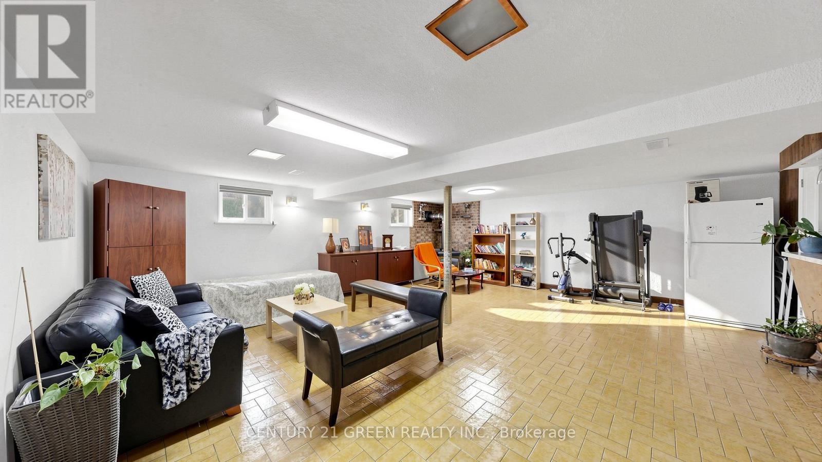 95 KEARNEY DRIVE - 31
