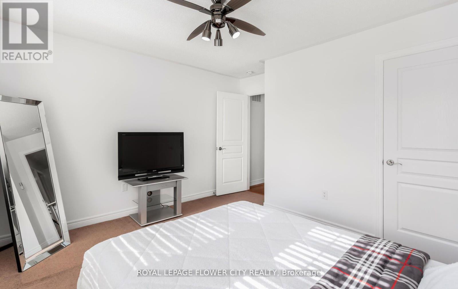 2 ARCHVILLE STREET - 26