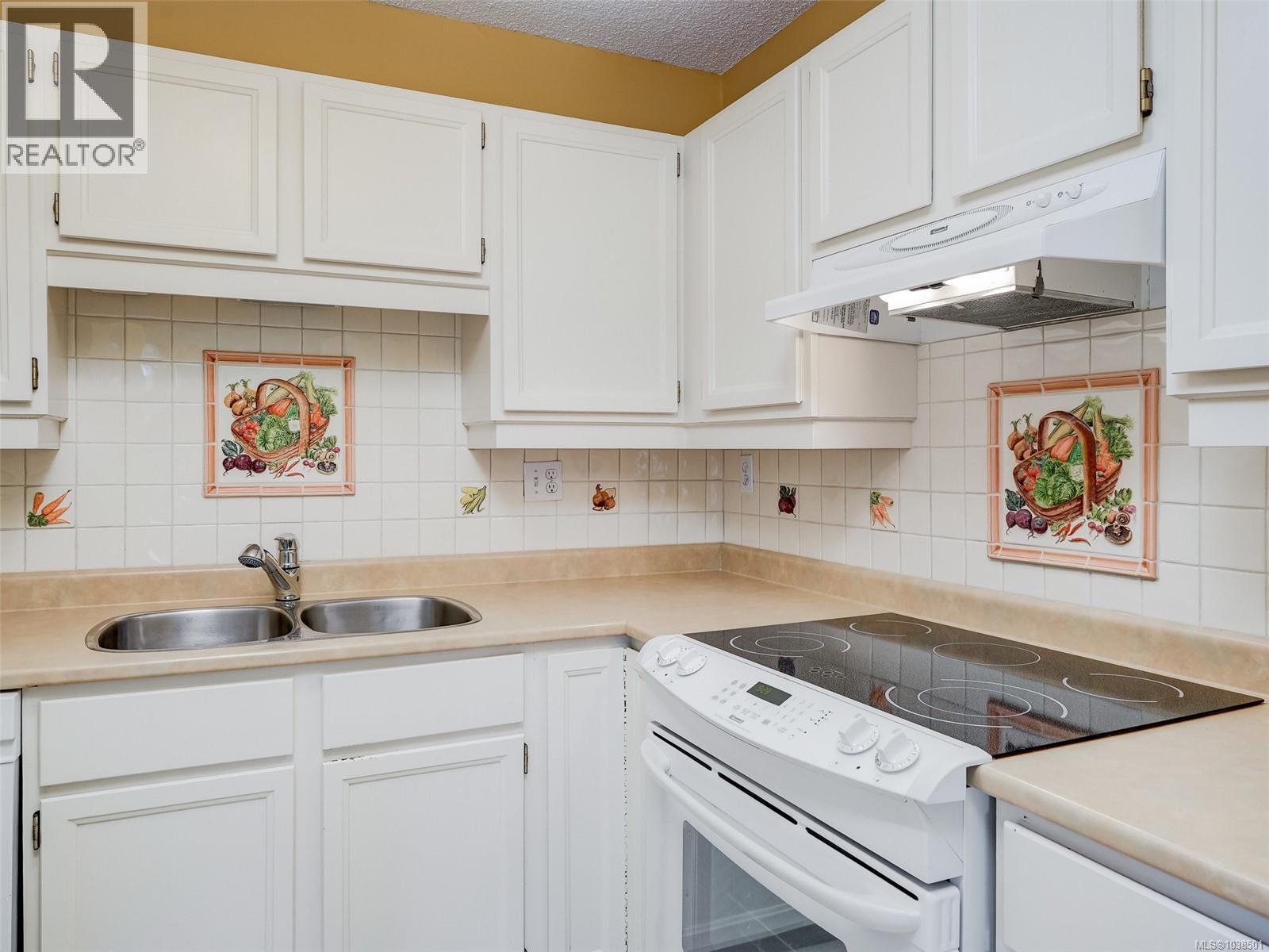 303 2125 Oak Bay Avenue, Oak Bay