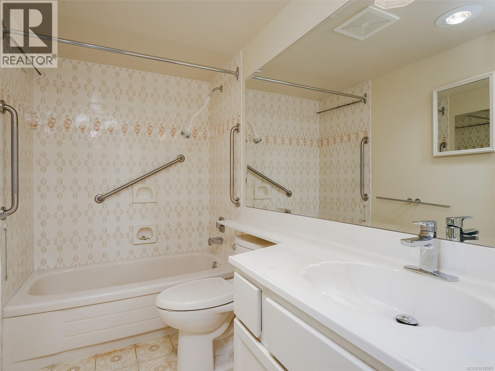 303 2125 Oak Bay Avenue, Oak Bay